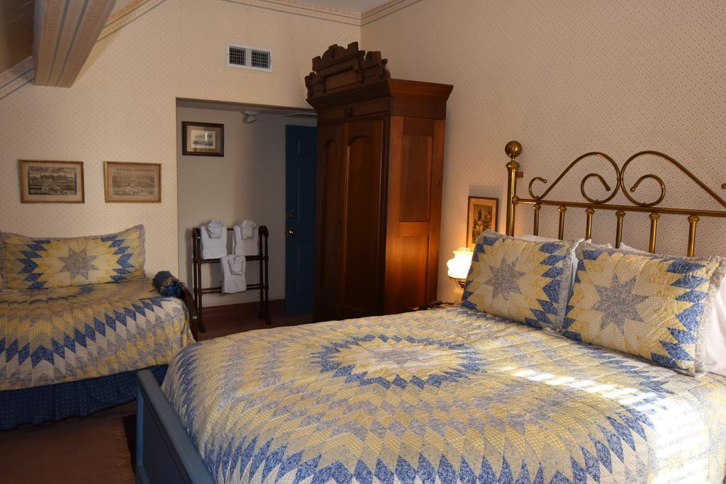 فيكسبيرغ Corners Mansion Inn - A Bed And Breakfast المظهر الخارجي الصورة