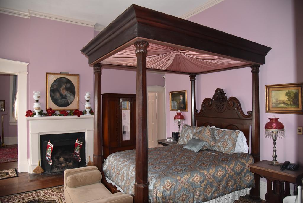 فيكسبيرغ Corners Mansion Inn - A Bed And Breakfast المظهر الخارجي الصورة