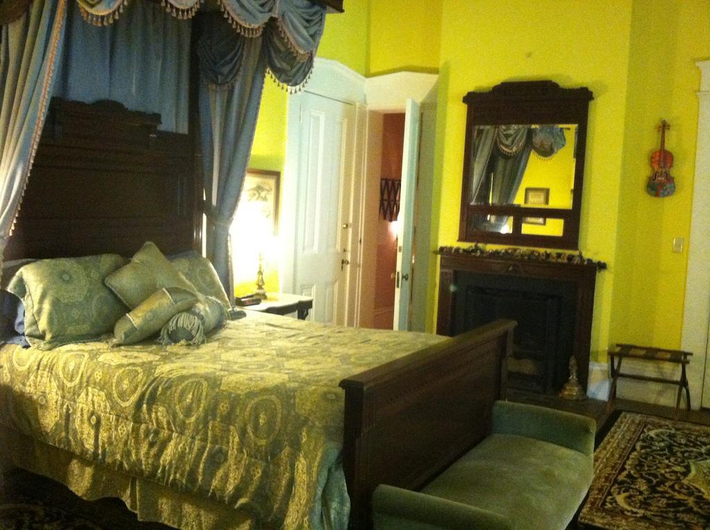 فيكسبيرغ Corners Mansion Inn - A Bed And Breakfast المظهر الخارجي الصورة