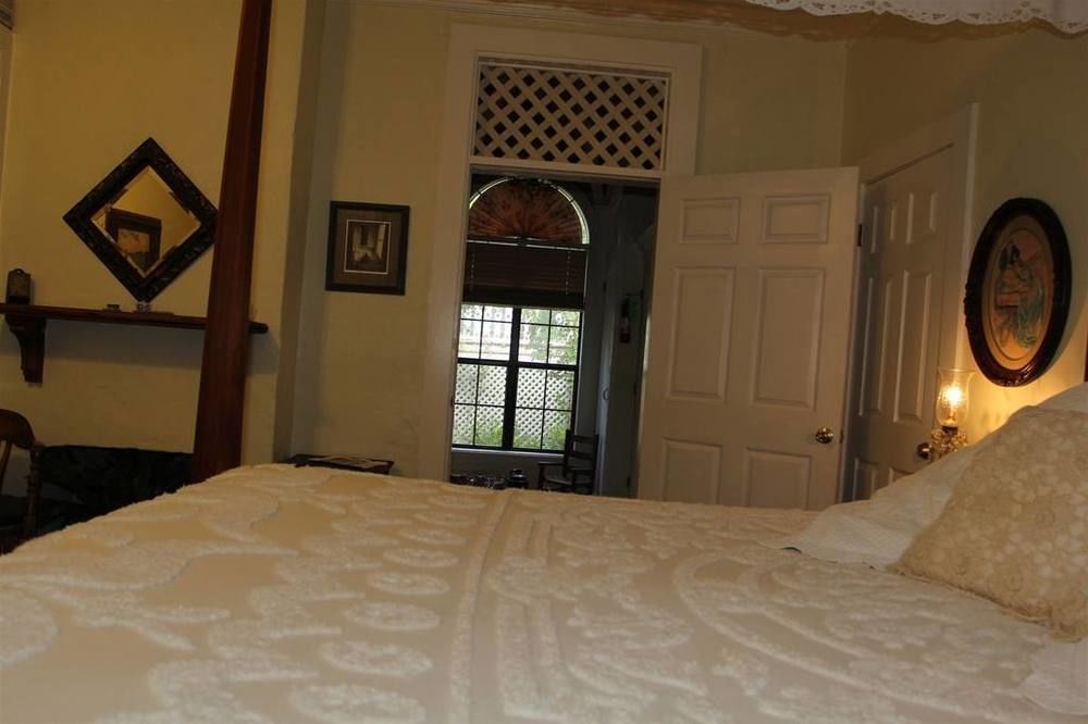 فيكسبيرغ Corners Mansion Inn - A Bed And Breakfast المظهر الخارجي الصورة